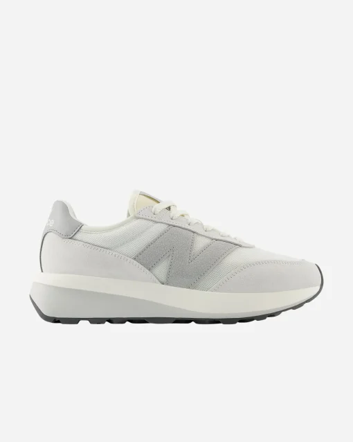370 W