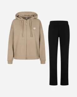 ATHLETIC ESSENTIAL W