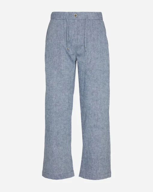 ESSENTIAL W